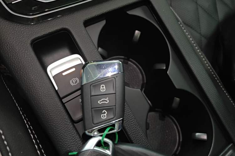 Used Volkswagen Magotan GTE Plug-in Hybrid 2022 GTE Luxury Model Vehicle Key
