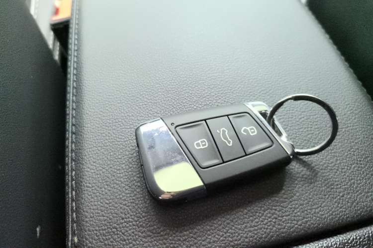 Used Volkswagen Magotan GTE Plug-in Hybrid 2022 GTE Luxury Model Vehicle Key