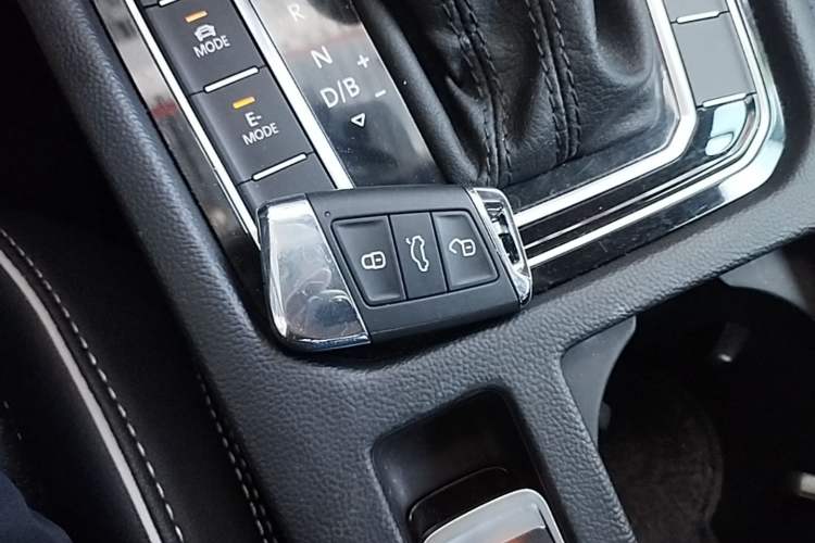 Used Volkswagen Magotan GTE Plug-in Hybrid 2022 GTE Luxury Model Vehicle Key