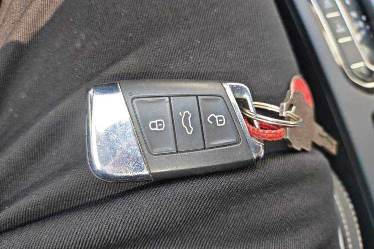 Used Volkswagen Magotan GTE Plug-in Hybrid 2022 GTE Luxury Model Vehicle Key