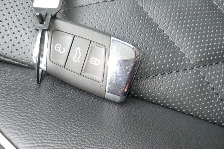 Used Volkswagen Magotan GTE Plug-in Hybrid 2022 GTE Luxury Model Vehicle Key