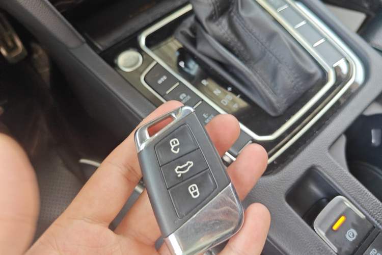 Used Volkswagen Magotan GTE Plug-in Hybrid 2022 GTE Luxury Model Vehicle Key