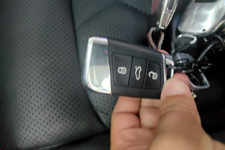Used Volkswagen Magotan GTE Plug-in Hybrid 2022 GTE Luxury Model Vehicle Key
