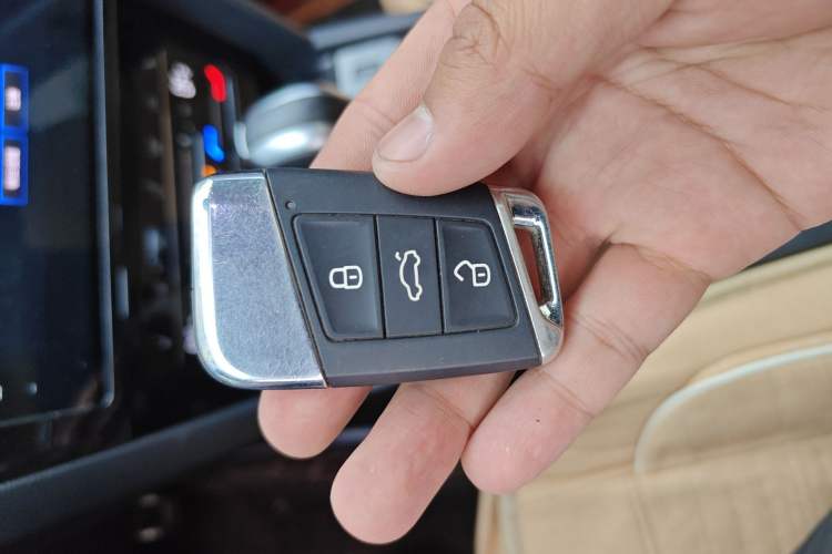 Used Volkswagen Magotan GTE Plug-in Hybrid 2022 GTE Luxury Model Vehicle Key