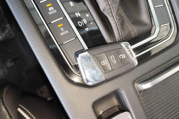Used Volkswagen Magotan GTE Plug-in Hybrid 2022 GTE Luxury Model Vehicle Key