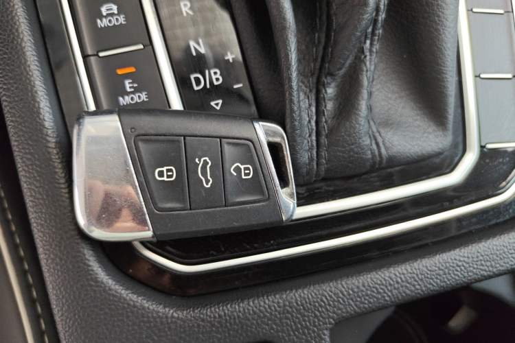 Used Volkswagen Magotan GTE Plug-in Hybrid 2022 GTE Luxury Model Vehicle Key