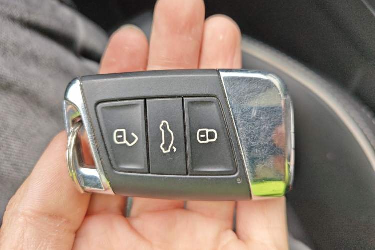 Used Volkswagen Magotan GTE Plug-in Hybrid 2022 GTE Luxury Model Vehicle Key