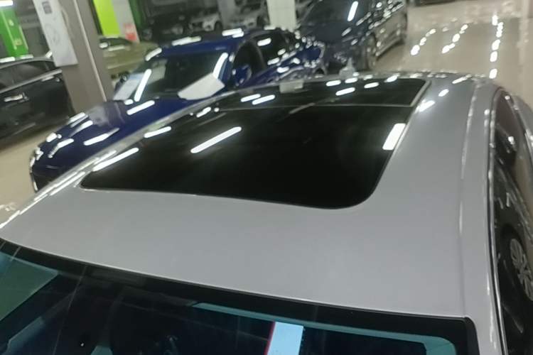 Used Volkswagen Magotan GTE Plug-in Hybrid 2022 GTE Luxury Model Roof