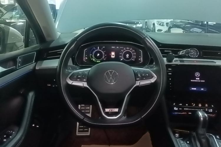 Used Volkswagen Magotan GTE Plug-in Hybrid 2022 GTE Luxury Model Steering Wheel