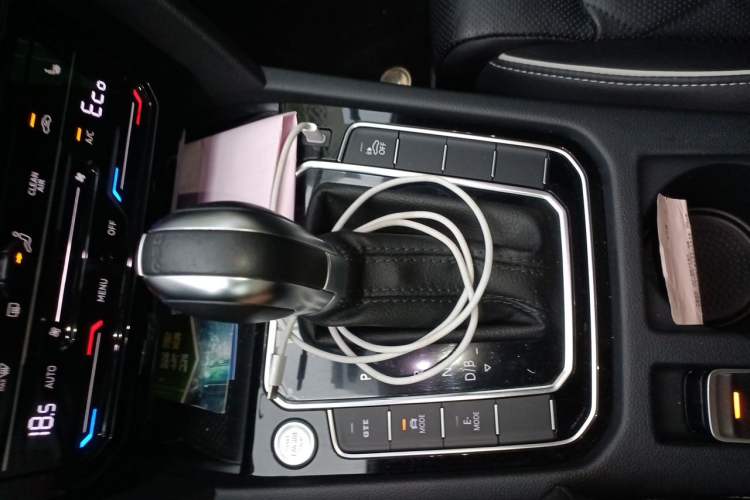 Used Volkswagen Magotan GTE Plug-in Hybrid 2022 GTE Luxury Model Gear Lever