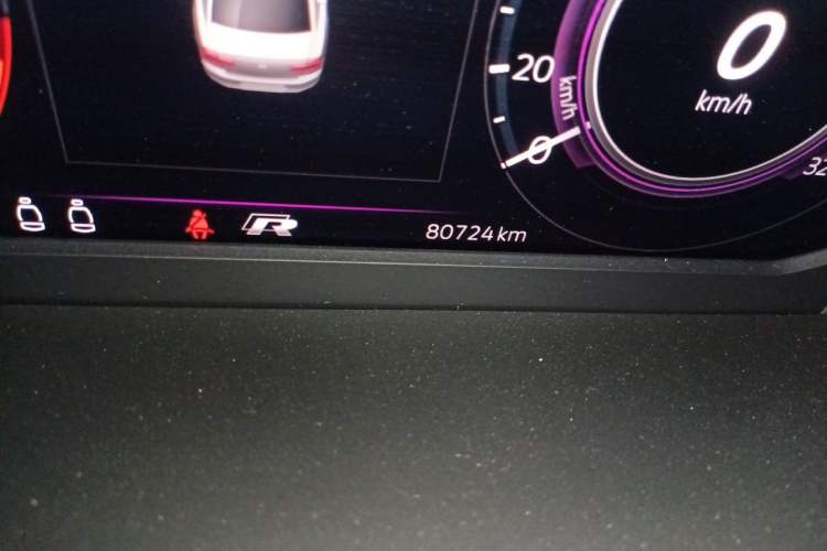 Used Volkswagen Magotan GTE Plug-in Hybrid 2022 GTE Luxury Model Odometer Close Up