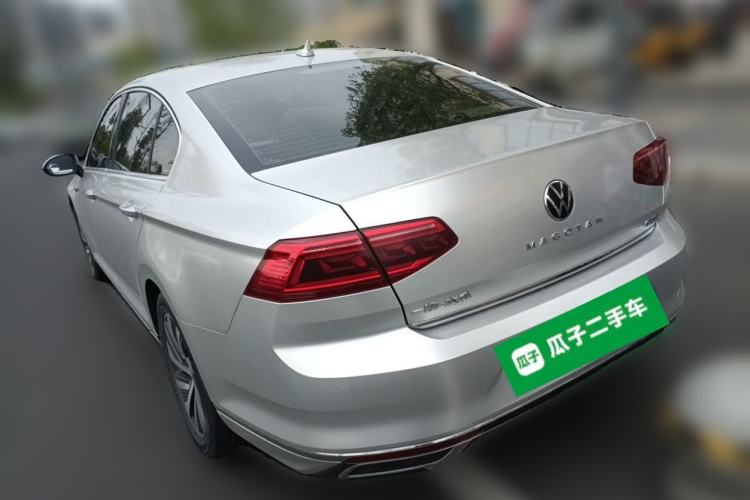 Used Volkswagen Magotan GTE Plug-in Hybrid 2022 GTE Luxury Model Rear Left 45 Deg
