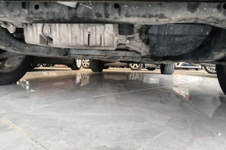 Used Volkswagen Multivan 2008 3.2L Chassis Front