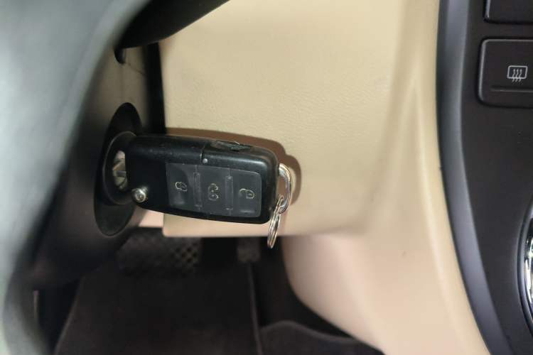 Used Volkswagen Multivan 2008 3.2L Vehicle Key