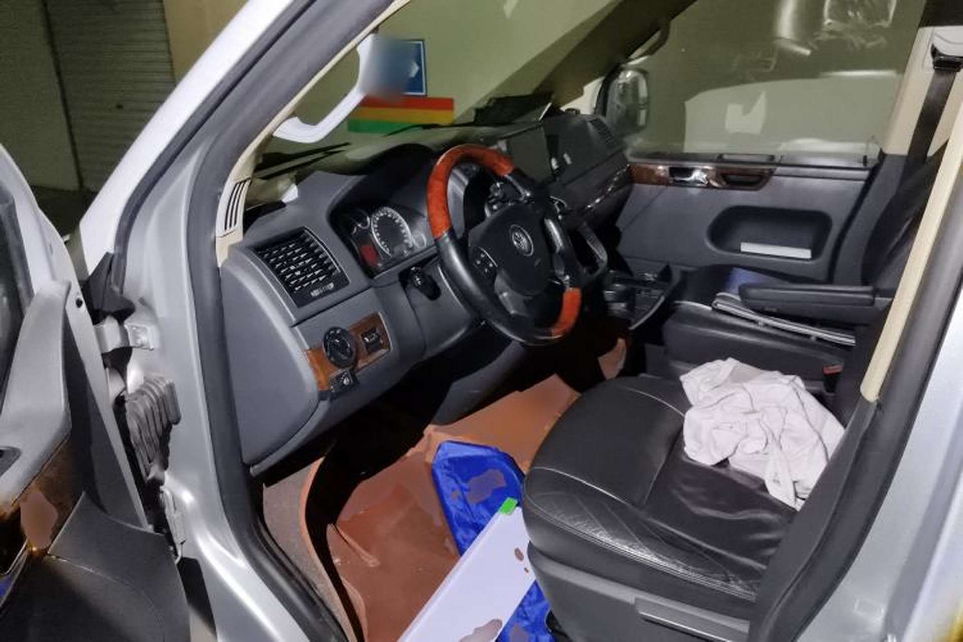 Used Volkswagen Multivan 2008 3.2L Driver Seat