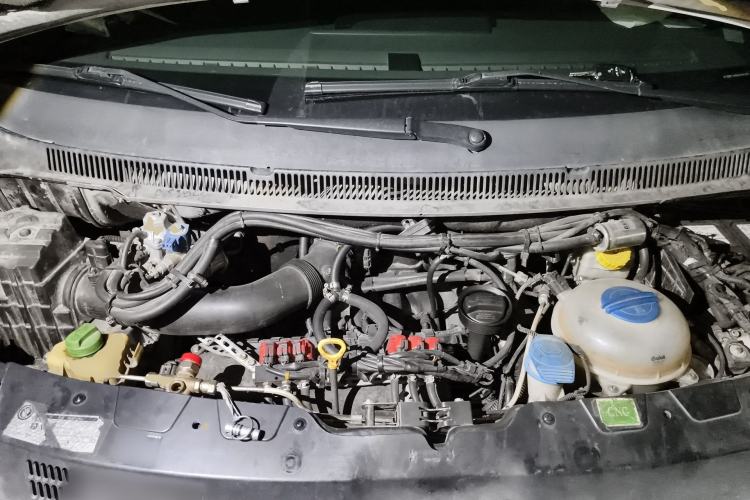 Used Volkswagen Multivan 2008 3.2L Engine Bay