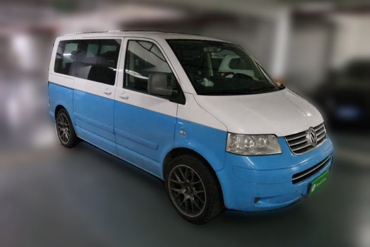 Used Volkswagen Multivan 2008 3.2L Front Right 45 Deg