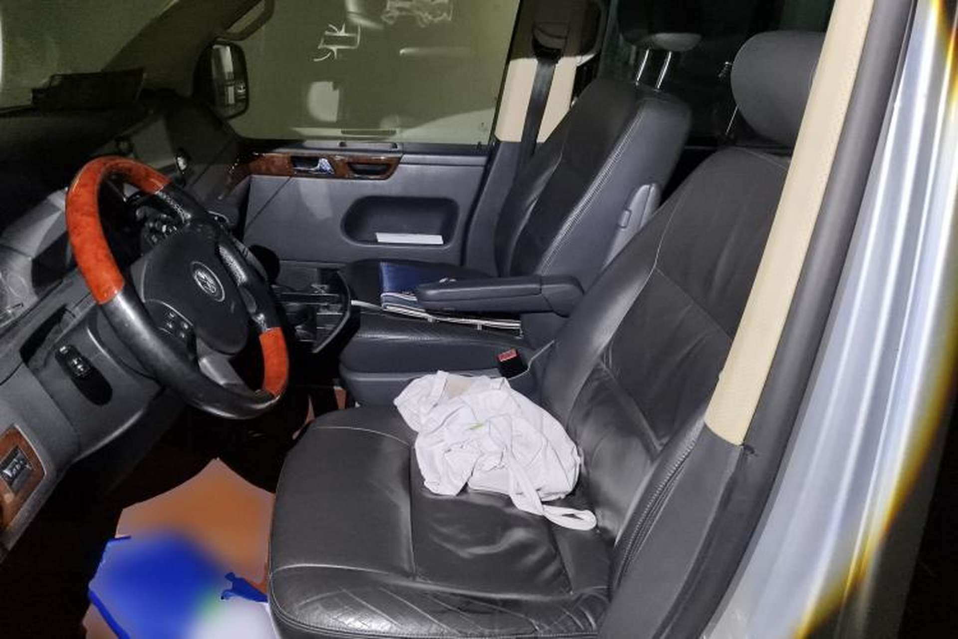 Used Volkswagen Multivan 2008 3.2L Left Front Seat