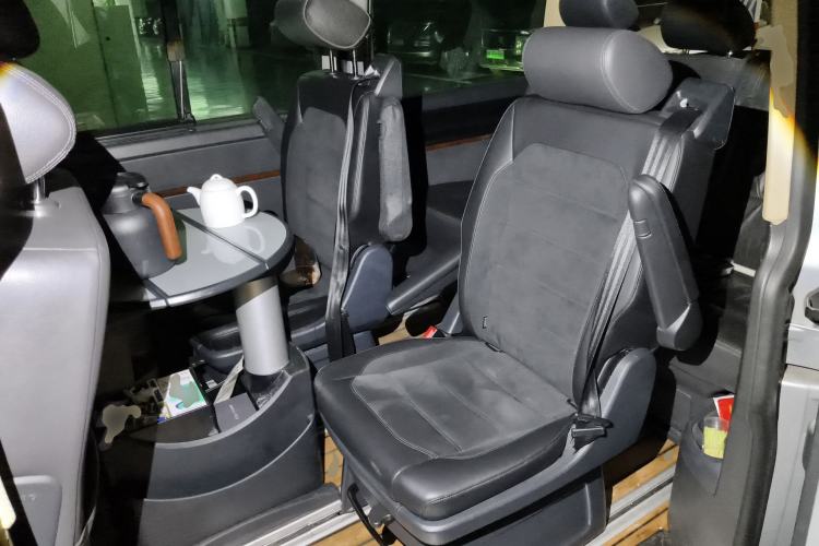Used Volkswagen Multivan 2008 3.2L Left Rear Seat