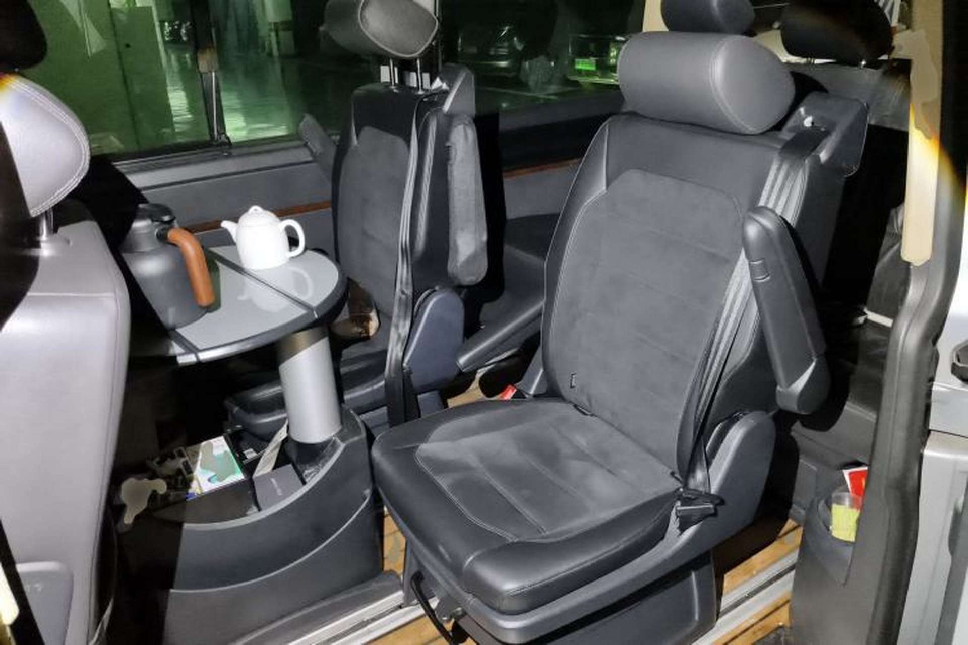 Used Volkswagen Multivan 2008 3.2L Left Rear Seat