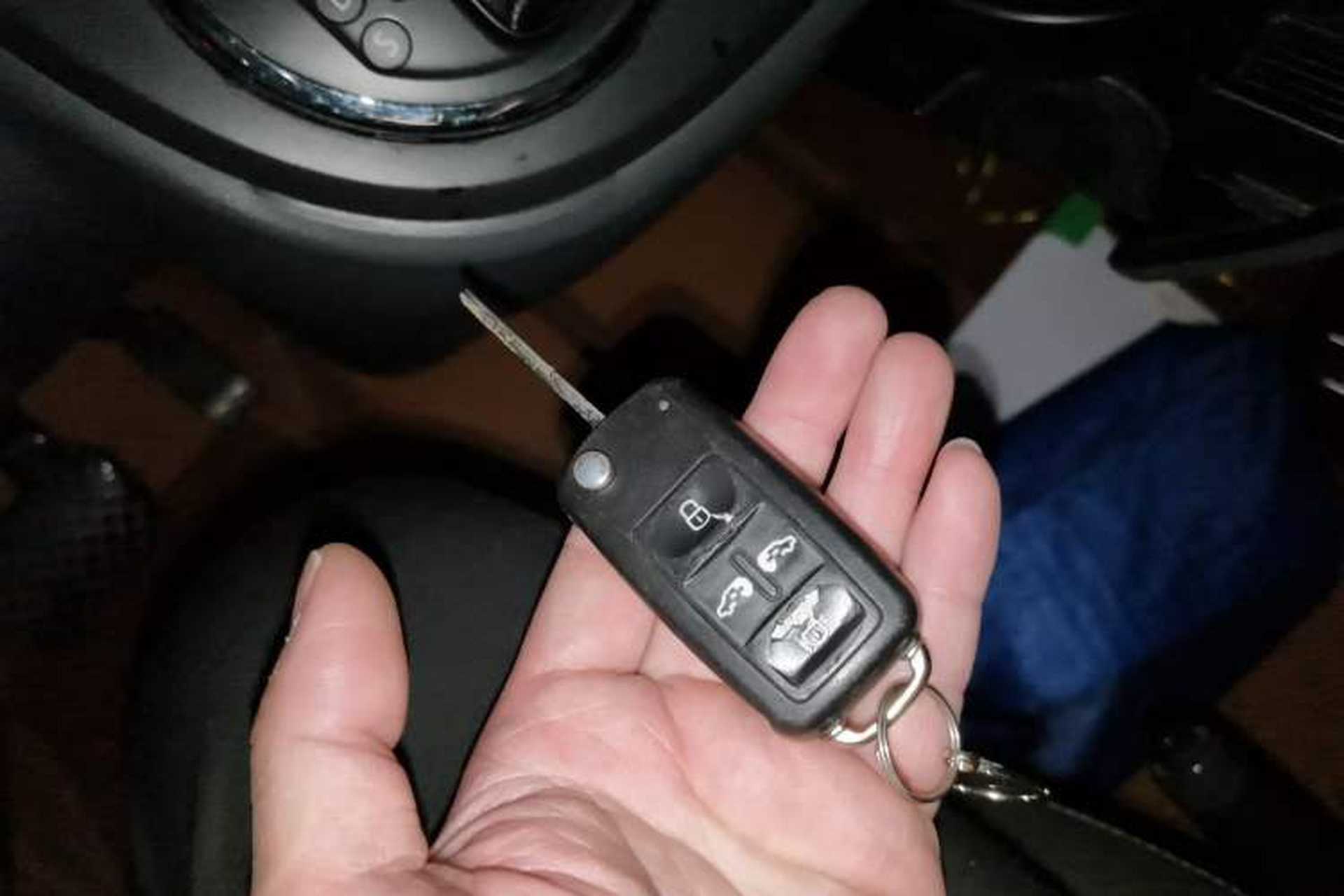 Used Volkswagen Multivan 2008 3.2L Vehicle Key