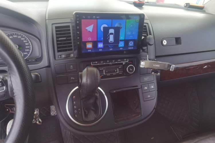 Used Volkswagen Multivan 2012 2.0 TSI Two-Wheel-Drive Luxury Edition Audio And AC Panel