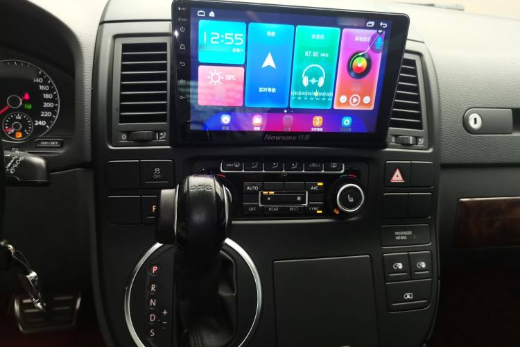 Used Volkswagen Multivan 2012 2.0 TSI Two-Wheel-Drive Luxury Edition Audio And AC Panel