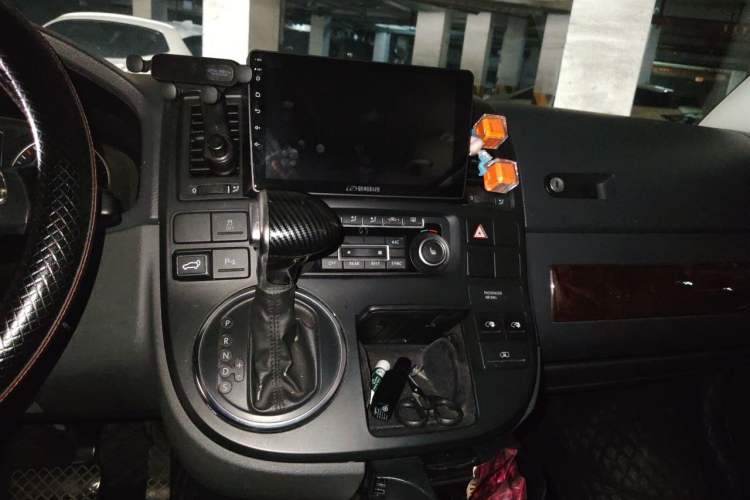 Used Volkswagen Multivan 2012 2.0 TSI Two-Wheel-Drive Luxury Edition Audio And AC Panel