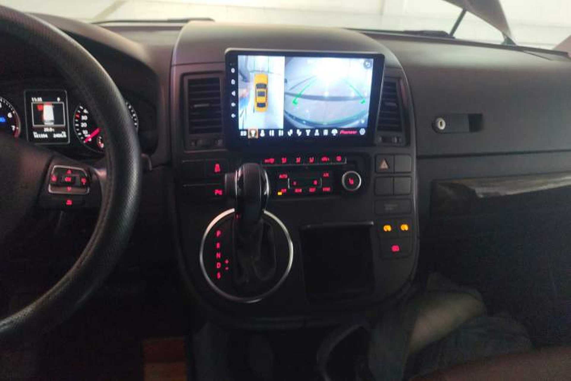 Used Volkswagen Multivan 2012 2.0 TSI Two-Wheel-Drive Luxury Edition Audio And AC Panel