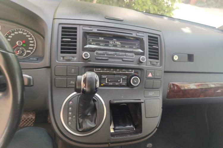 Used Volkswagen Multivan 2012 2.0 TSI Two-Wheel Drive Business Edition Audio And AC Panel