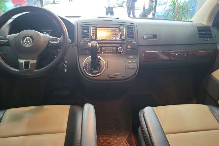 Used Volkswagen Multivan 2012 2.0 TSI Four-Wheel Drive Deluxe Edition Center Console