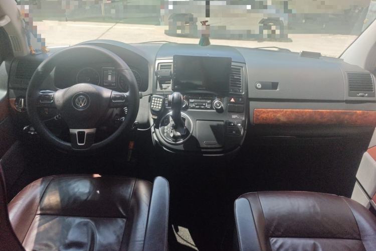 Used Volkswagen Multivan 2012 2.0 TSI Two-Wheel-Drive Luxury Edition Center Console