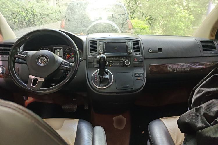 Used Volkswagen Multivan 2012 2.0 TSI Four-Wheel Drive Deluxe Edition Center Console