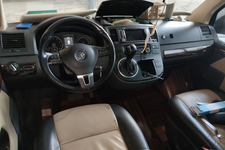 Used Volkswagen Multivan 2012 2.0 TSI Four-Wheel Drive Deluxe Edition Center Console