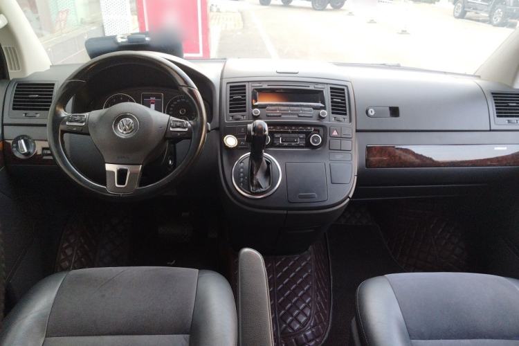 Used Volkswagen Multivan 2012 2.0 TSI Two-Wheel Drive Business Edition Center Console