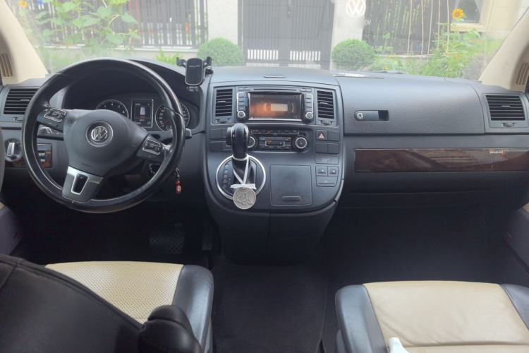 Used Volkswagen Multivan 2012 2.0 TSI Four-Wheel Drive Deluxe Edition Center Console