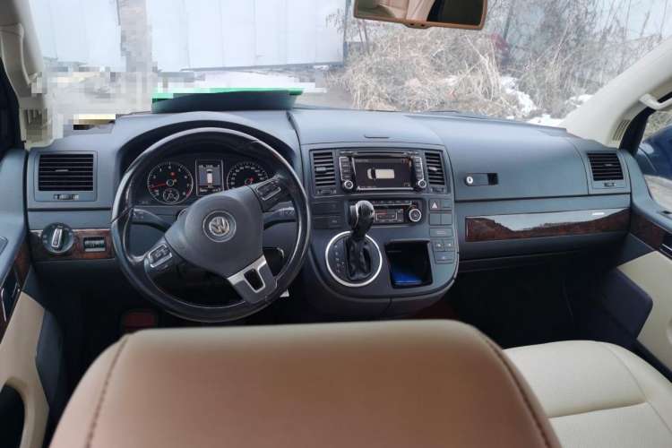 Used Volkswagen Multivan 2012 2.0 TSI Four-Wheel Drive Deluxe Edition Center Console