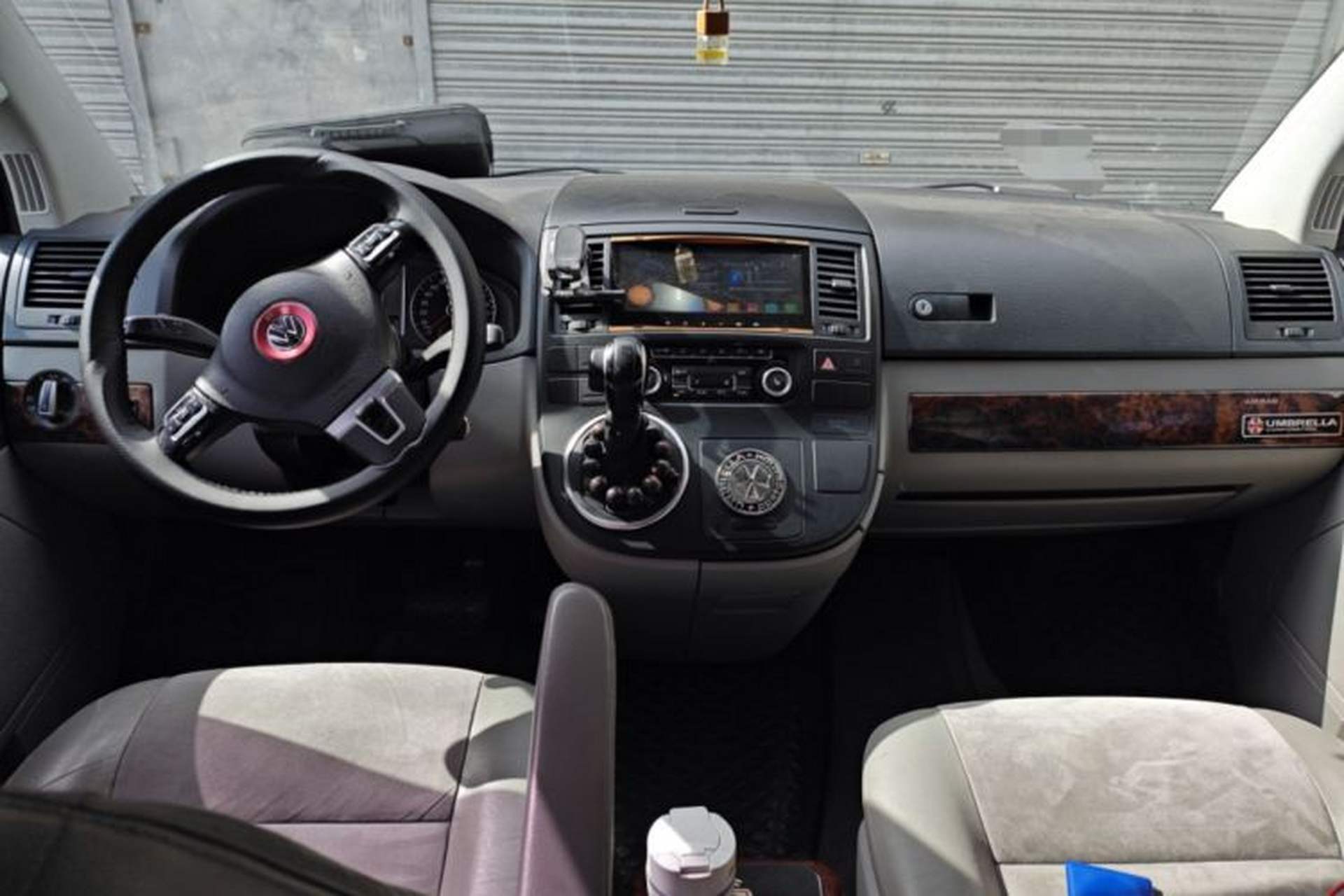 Used Volkswagen Multivan 2012 2.0 TSI Two-Wheel Drive Business Edition Center Console