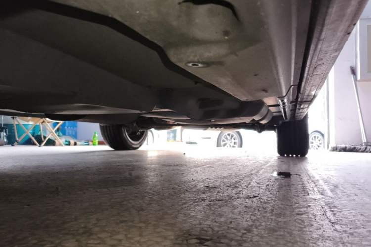 Used Volkswagen Multivan 2012 2.0 TSI Two-Wheel-Drive Luxury Edition Chassis Front Left