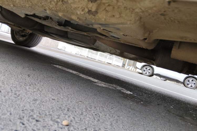 Used Volkswagen Multivan 2012 2.0 TSI Four-Wheel Drive Deluxe Edition Chassis Front Right