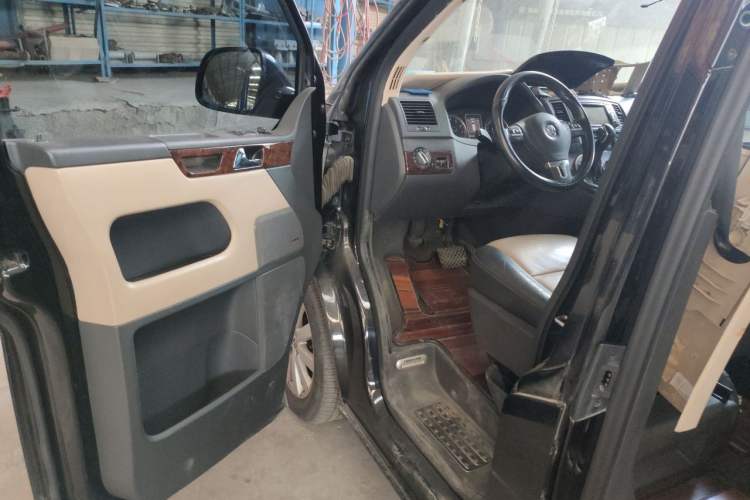 Used Volkswagen Multivan 2012 2.0 TSI Four-Wheel Drive Deluxe Edition Driver Seat