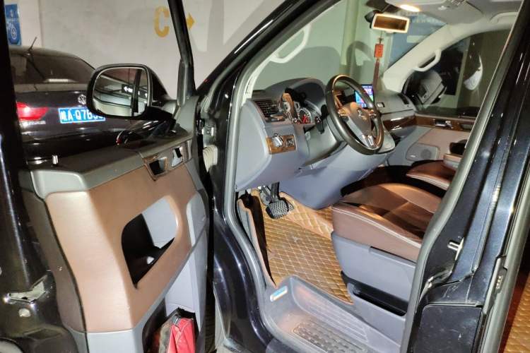 Used Volkswagen Multivan 2012 2.0 TSI Two-Wheel-Drive Luxury Edition Driver Seat