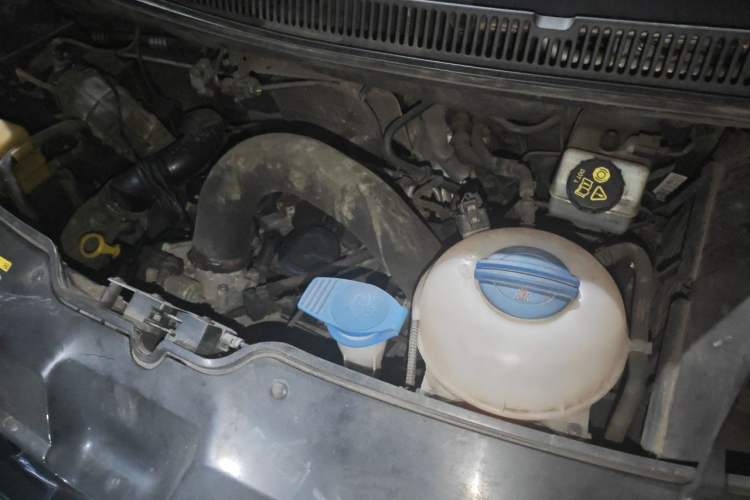 Used Volkswagen Multivan 2012 2.0 TSI Four-Wheel Drive Deluxe Edition Engine Bay