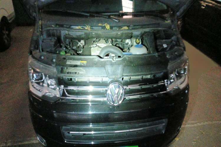 Used Volkswagen Multivan 2012 2.0 TSI Four-Wheel Drive Deluxe Edition Engine Bay