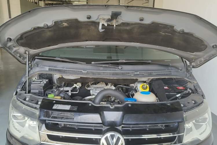 Used Volkswagen Multivan 2012 2.0 TSI Two-Wheel-Drive Luxury Edition Engine Bay