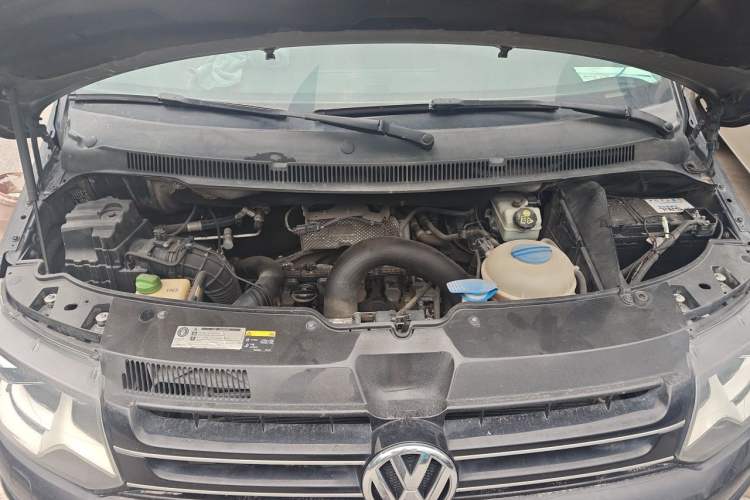 Used Volkswagen Multivan 2012 2.0 TSI Two-Wheel-Drive Luxury Edition Engine Bay