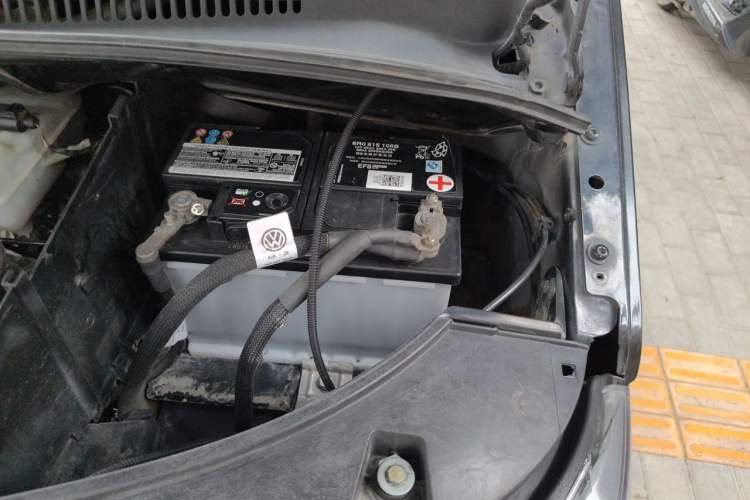 Used Volkswagen Multivan 2012 2.0 TSI Two-Wheel-Drive Luxury Edition Engine Bay Left