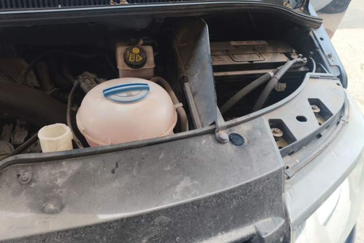 Used Volkswagen Multivan 2012 2.0 TSI Four-Wheel Drive Deluxe Edition Engine Bay Left