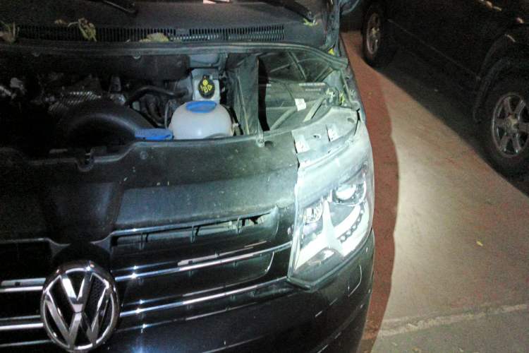 Used Volkswagen Multivan 2012 2.0 TSI Four-Wheel Drive Deluxe Edition Engine Bay Left