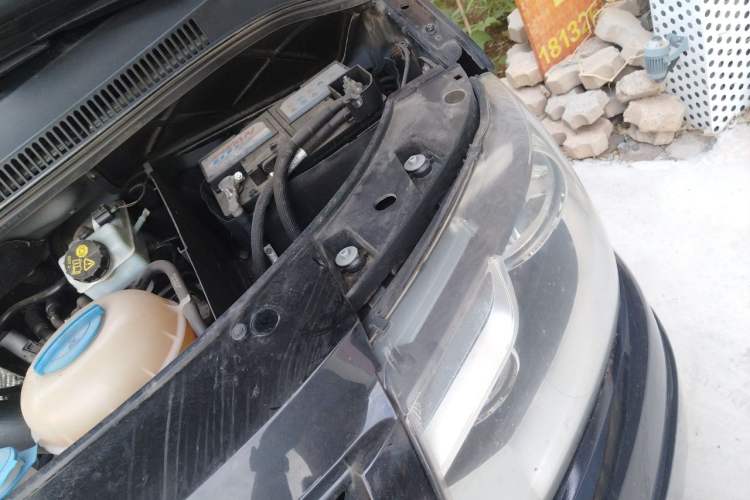 Used Volkswagen Multivan 2012 2.0 TSI Two-Wheel Drive Business Edition Engine Bay Left